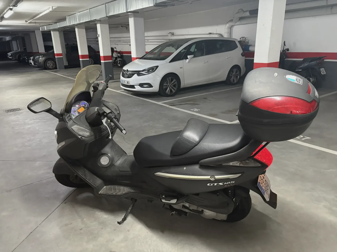 SYM GTS 125i Evo 900 € 2011 Zaragoza - 1
