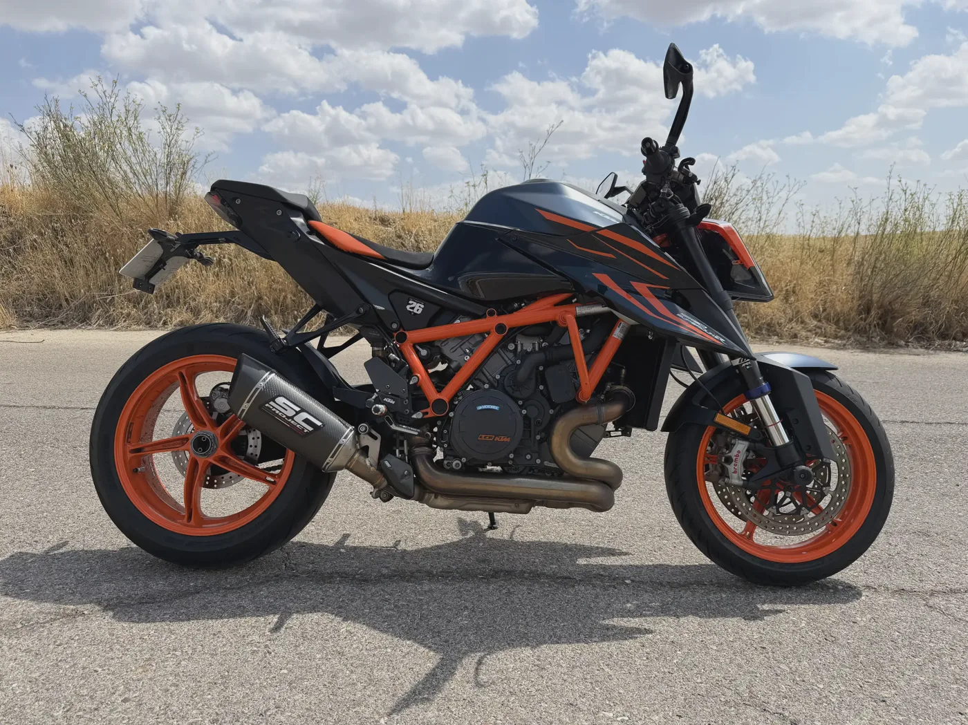 KTM 1290 Super Duke R 15.900 € 2023 Madrid - 1