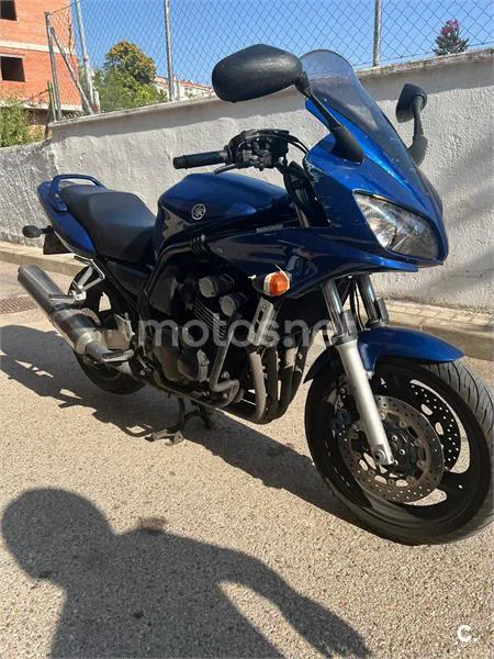 Yamaha FZS600 Fazer 1900 € 2004 Madrid - 1