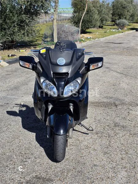 Suzuki Burgman 650 Executive - Vista 1