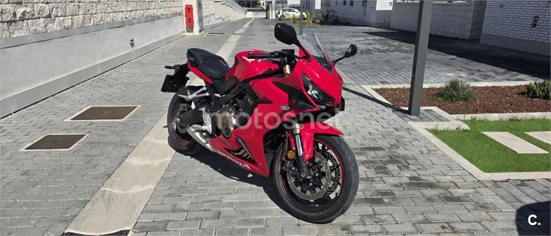 Honda CBR650R - Vista 1
