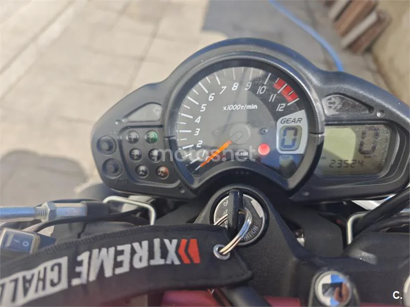 Suzuki Gladius 650 3700 € 2015 Sevilla - 1