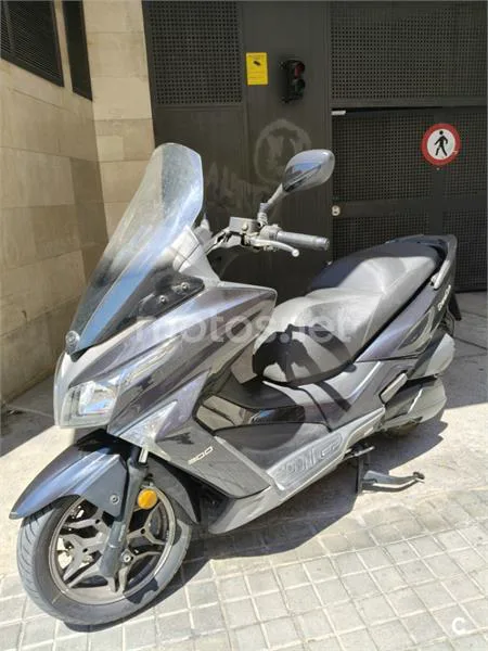Kymco Grand Dink 300 1900 € 2018 Barcelona - 1