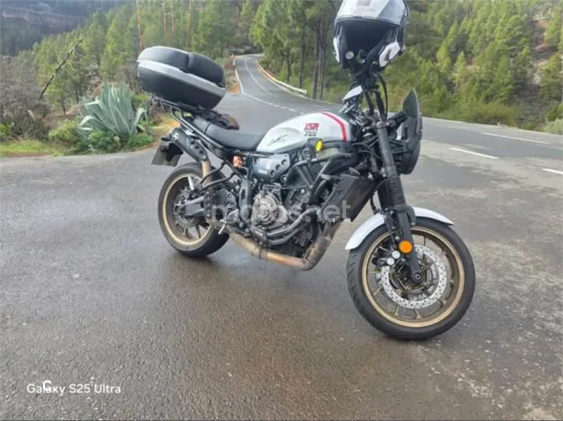 Yamaha XSR700 - Vista 1
