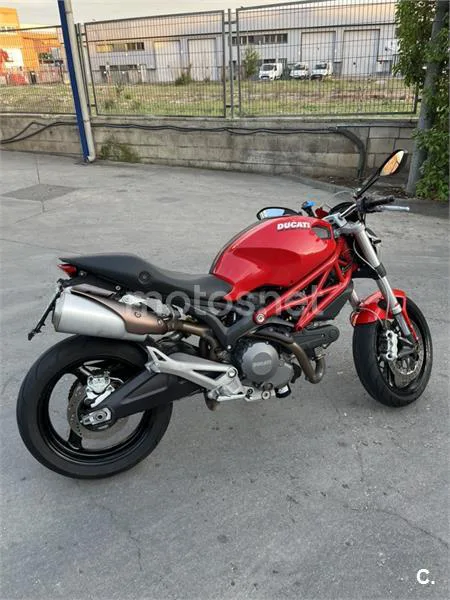 Ducati Monster 696 4200 € 2010 Madrid - 1