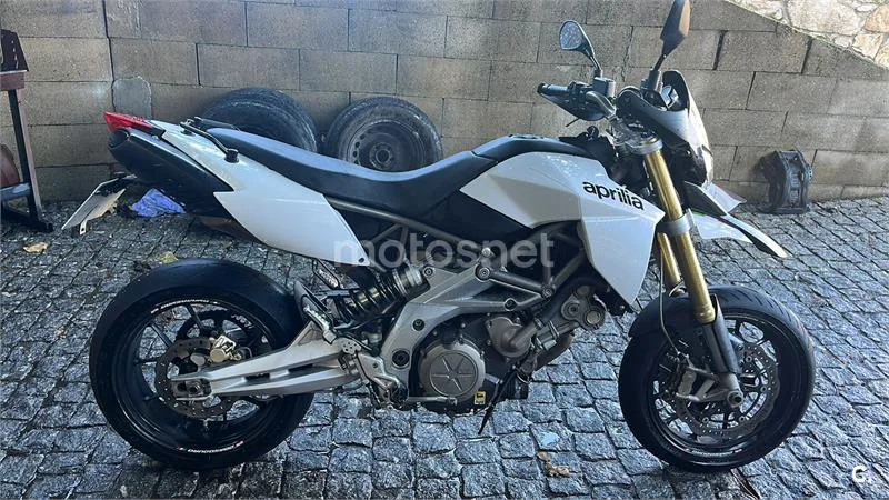 Aprilia Dorsoduro 750 4500 € 2008 Pontevedra - 1