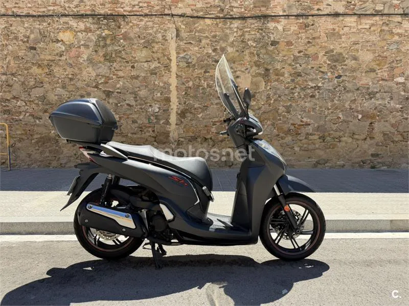 Honda SH300i 3000 € 2017 Barcelona - 1
