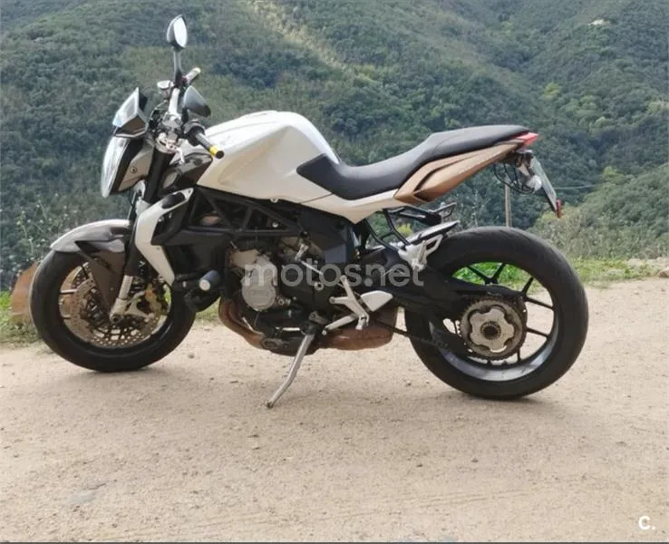 MV Agusta Brutale 675 4625 € 2012 Barcelona - 1