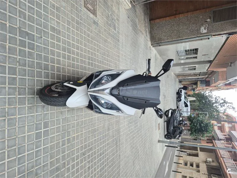 Kymco Xciting 400 1490 € 2016 Barcelona - 1