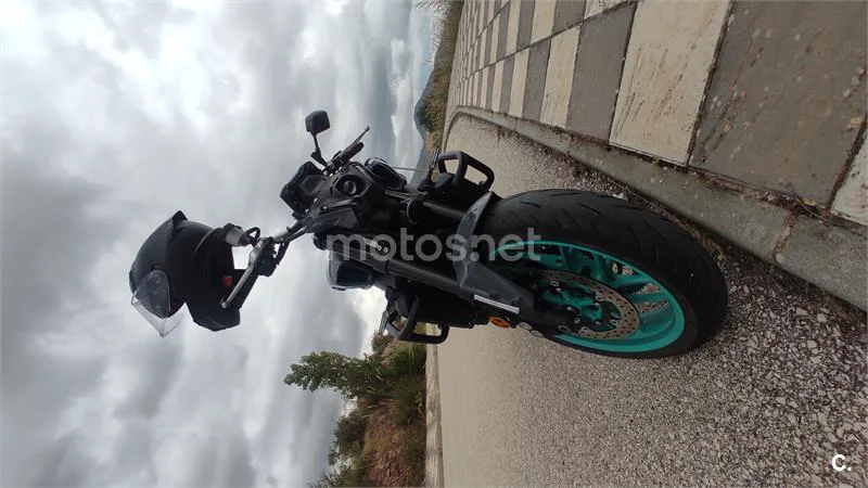 Yamaha MT-09 - Vista 1