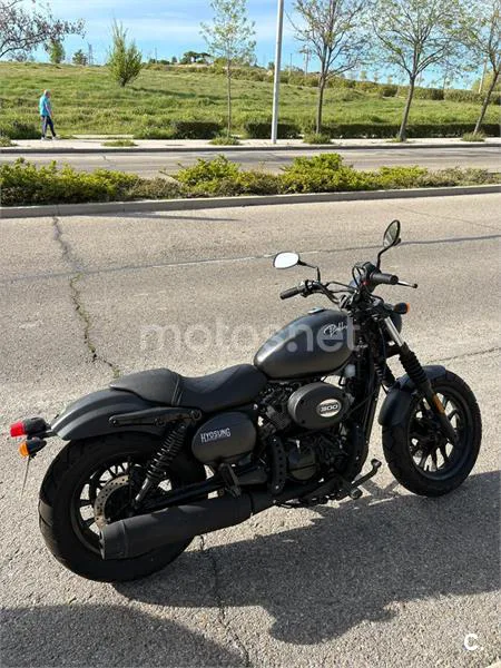 Hyosung Aquila Bobber GV 300 S 2700 € 2024 Madrid - 1