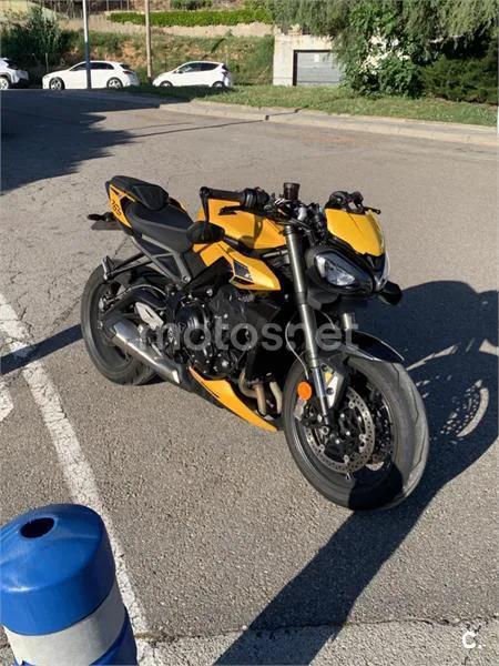 Triumph Street Triple 765 10.700 € 2024 Barcelona - 1