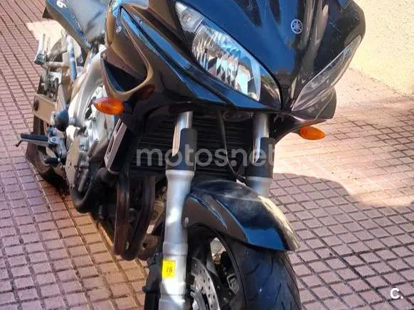Yamaha FZ6 Fazer - Vista 1