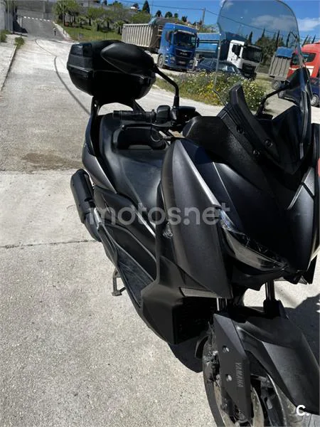 Yamaha XMAX 300 3200 € 2022 Sevilla - 1