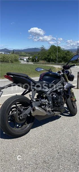 Triumph Street Triple 4400 € 2015 Barcelona - 1