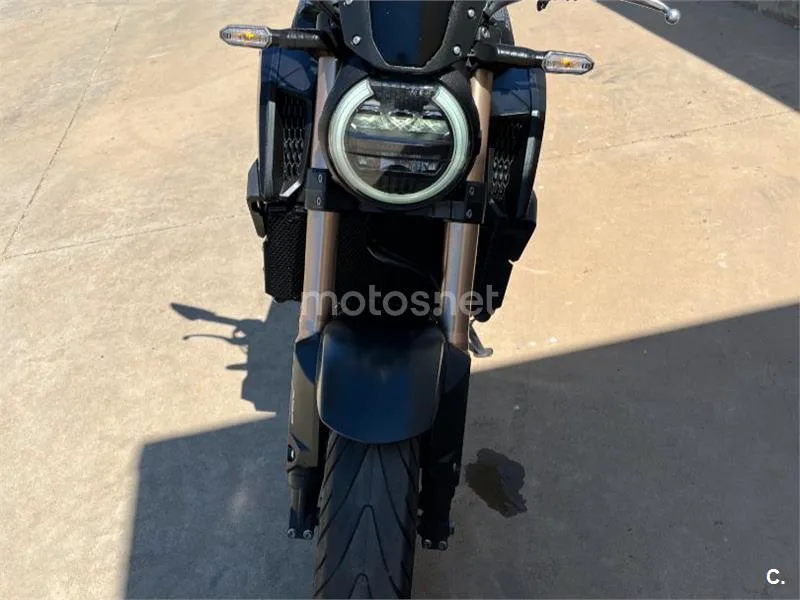 Honda CB650R 4800 € 2019 Sevilla - 1