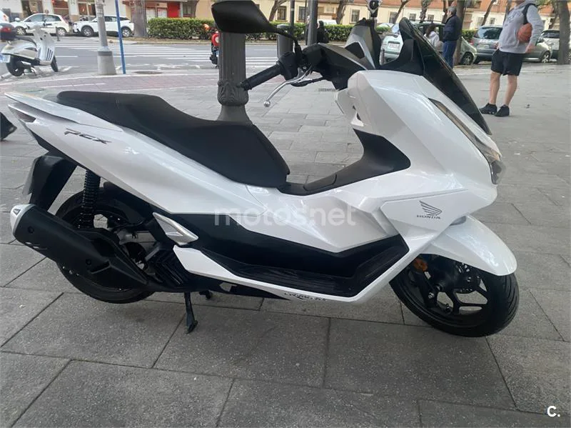 Honda PCX125 3200 € 2025 Valencia - 1