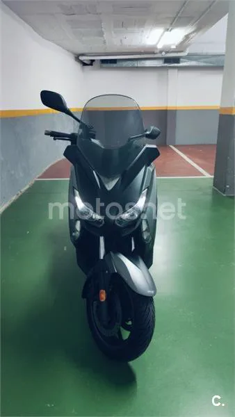 Yamaha XMAX 400 - Vista 1