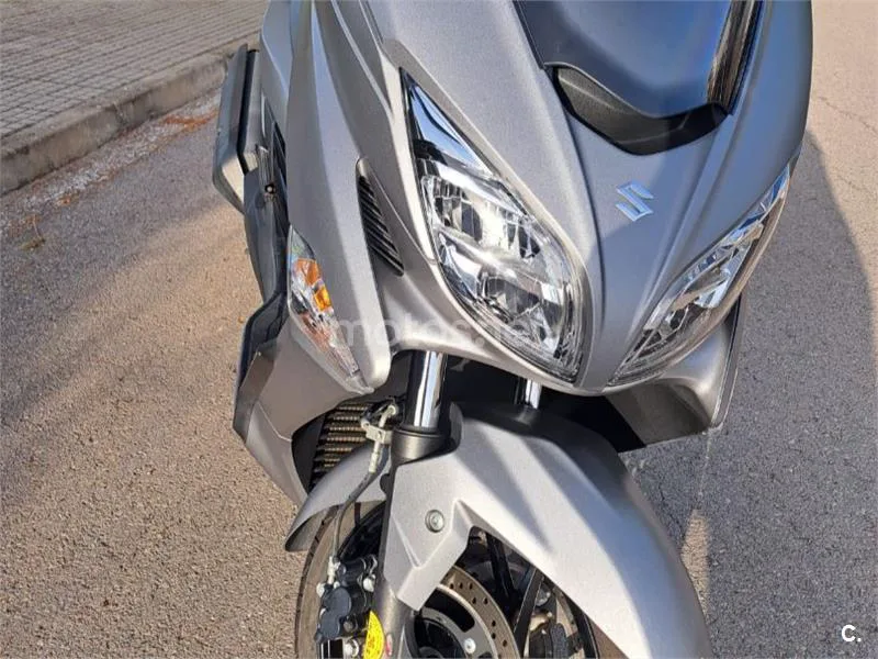 Suzuki Burgman 400 - Vista 1