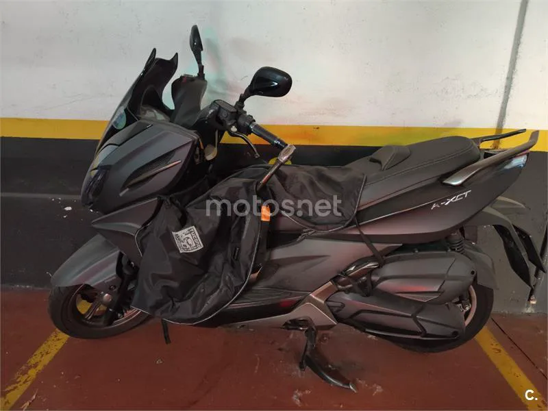 Kymco K-XCT 300i - Vista 1