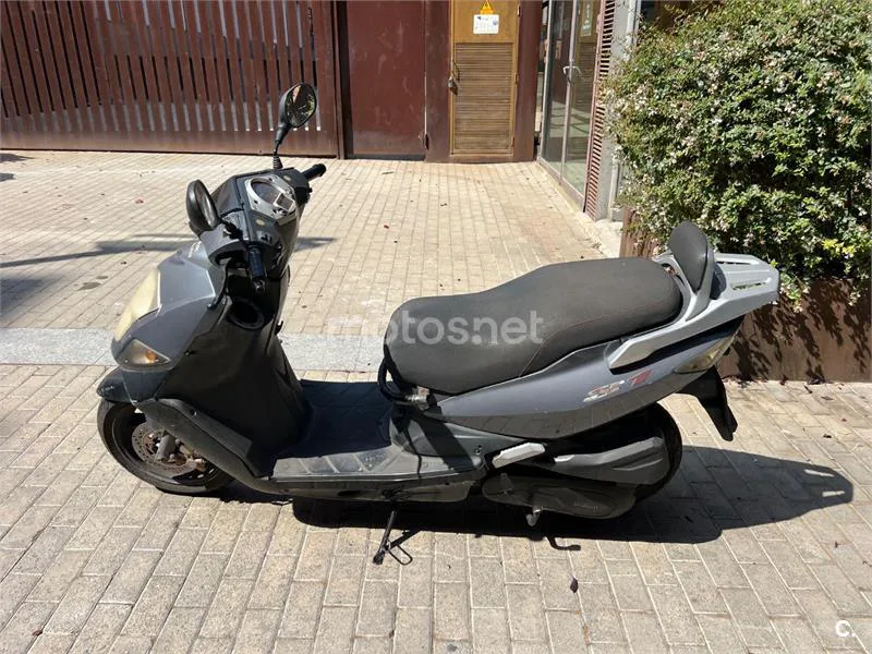 Daelim S2 125 FI 600 € 2010 Barcelona - 1