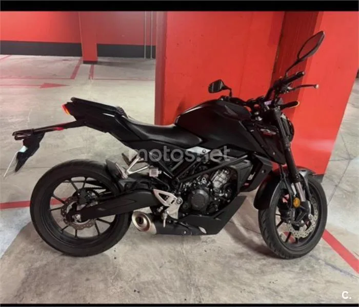 Honda CB125R - Vista 1