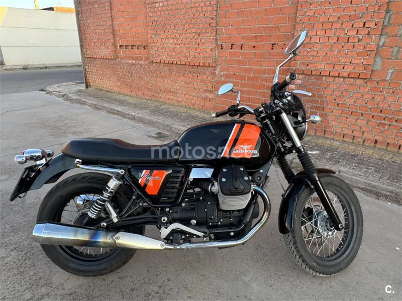 Moto Guzzi V7 Classic 3990 € 2013 Toledo - 1