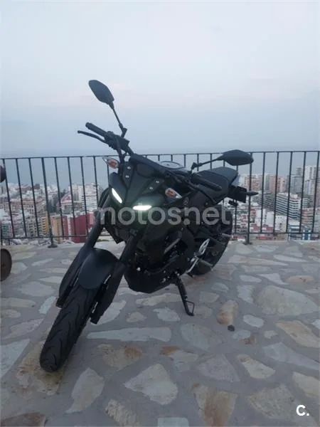 Yamaha MT-125 - Vista 1