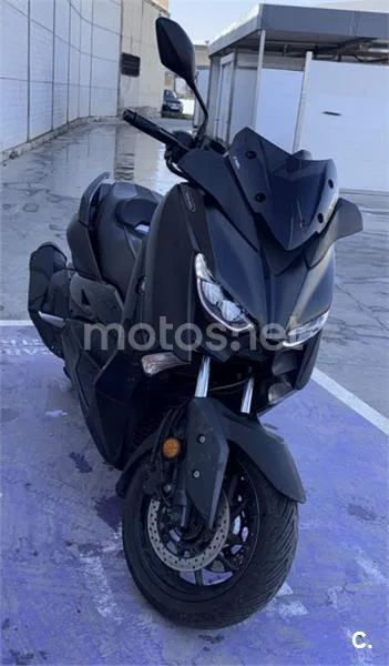 Yamaha XMAX 400 - Vista 1