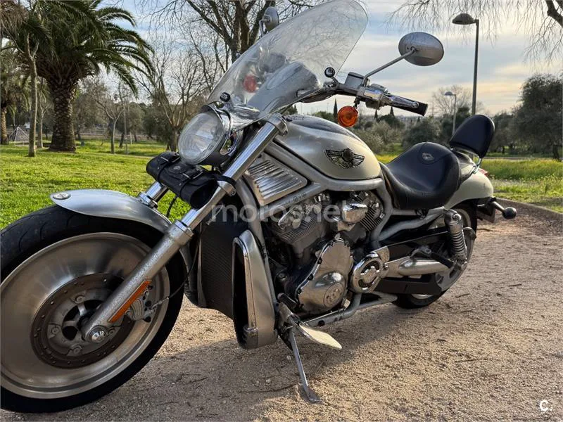 Harley-Davidson V-Rod 8500 € 2002 Cáceres - 1