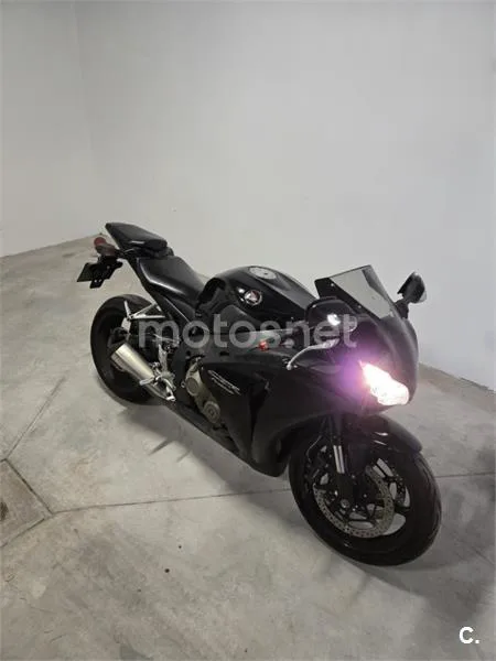 Honda CBR1000RR Fireblade - Vista 1