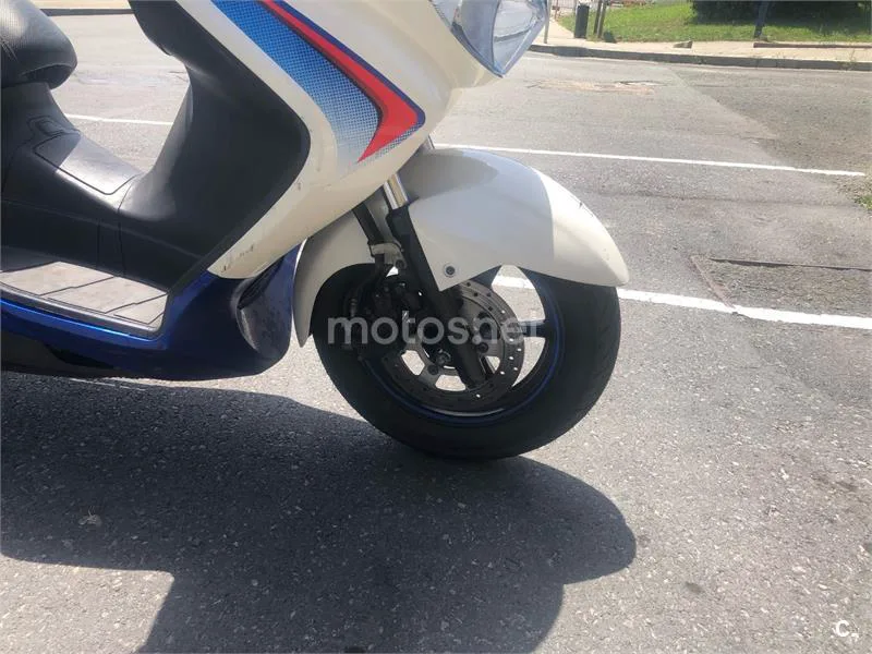 Suzuki Burgman 125 - Vista 1
