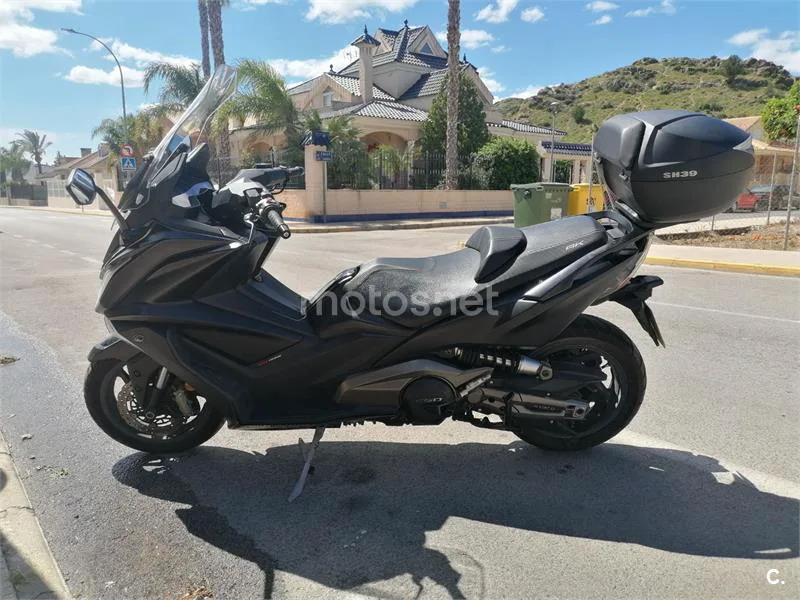 Kymco AK 550 - Vista 1