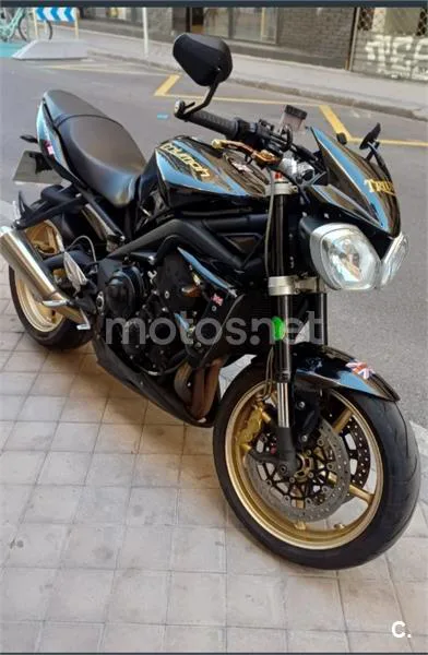 Triumph Street Triple R 3999 € 2012 Madrid - 1