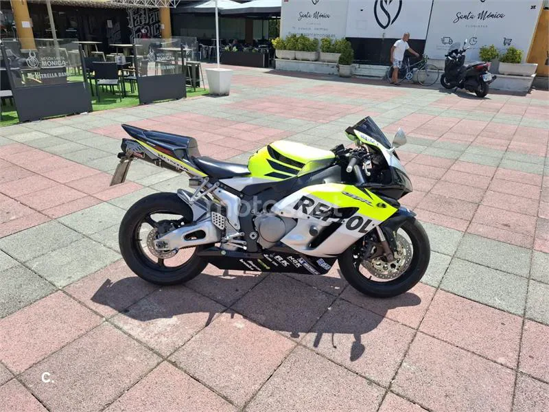 Honda CBR1000RR Fireblade 4500 € 2005 Madrid - 1