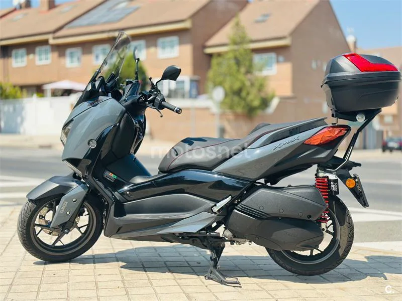 Yamaha XMAX 300 - Vista 1
