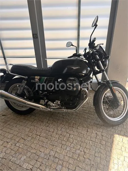 Moto Guzzi V7 III 4900 € 2019 Pontevedra - 1