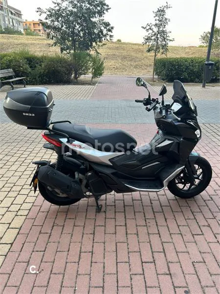 Aprilia SR GT 125 - Vista 1