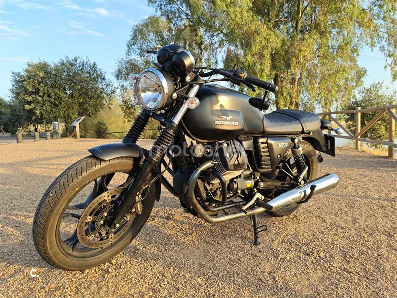 Moto Guzzi V7 II 3850 € 2016 Badajoz - 1
