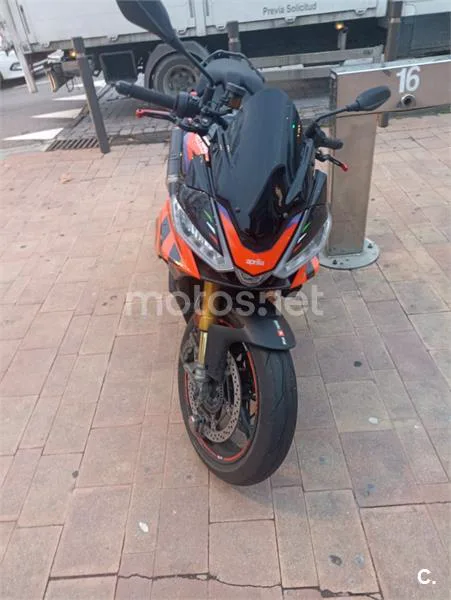 Aprilia Tuono V4 1100 Factory - Vista 1
