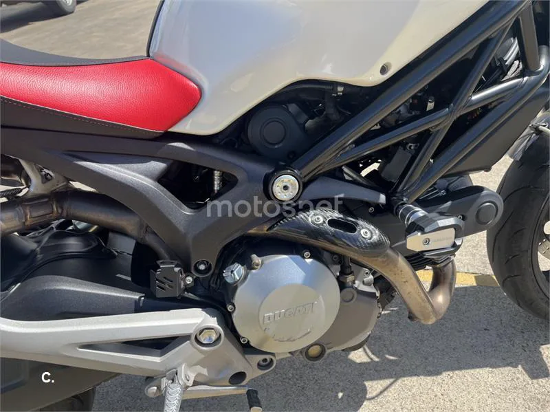 Ducati Monster 696 3900 € 2009 Badajoz - 1