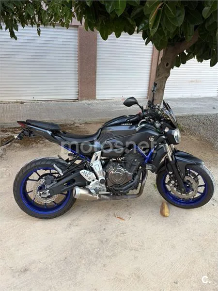 Yamaha MT-07 - Vista 1