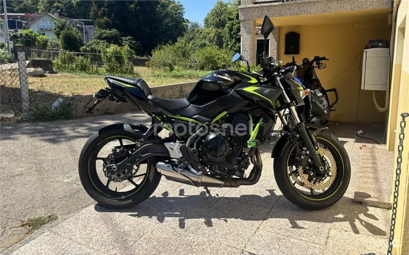 Kawasaki Z650 5600 € 2022 Pontevedra - 1