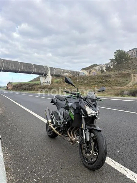 Kawasaki Z800 - Vista 1