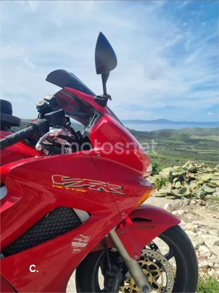 Honda VFR800F 1500 € 2002 Araba - 1