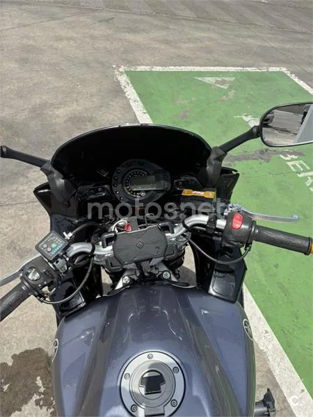 Yamaha FZ6 Fazer - Vista 1