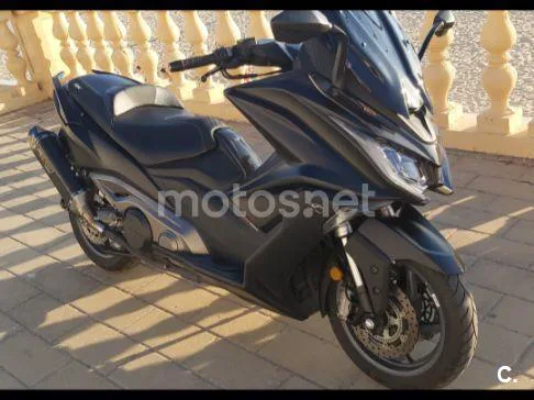 Kymco AK 550 - Vista 1