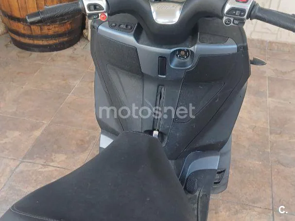 Piaggio MP3 300 LT 5000 € 2023 Navarra - 1