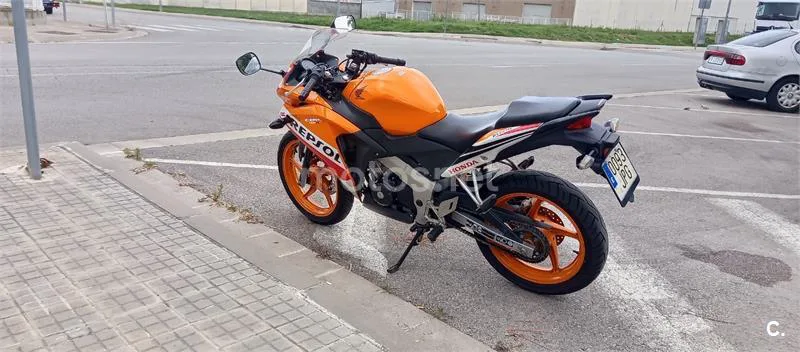 Honda CBR125R - Vista 1
