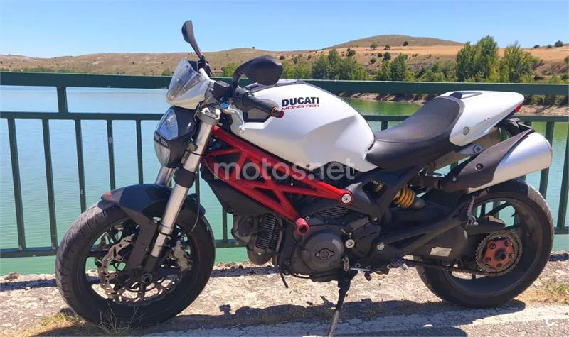 Ducati Monster 796 5750 € 2012 Burgos - 1
